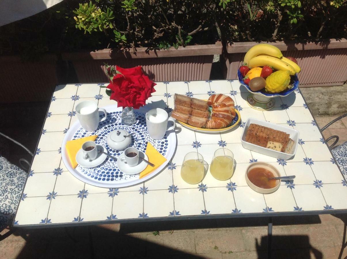 Bed and Breakfast La Terrazzina Sul Tramonto Форио Экстерьер фото