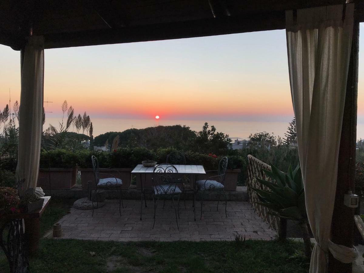 Bed and Breakfast La Terrazzina Sul Tramonto Форио Экстерьер фото